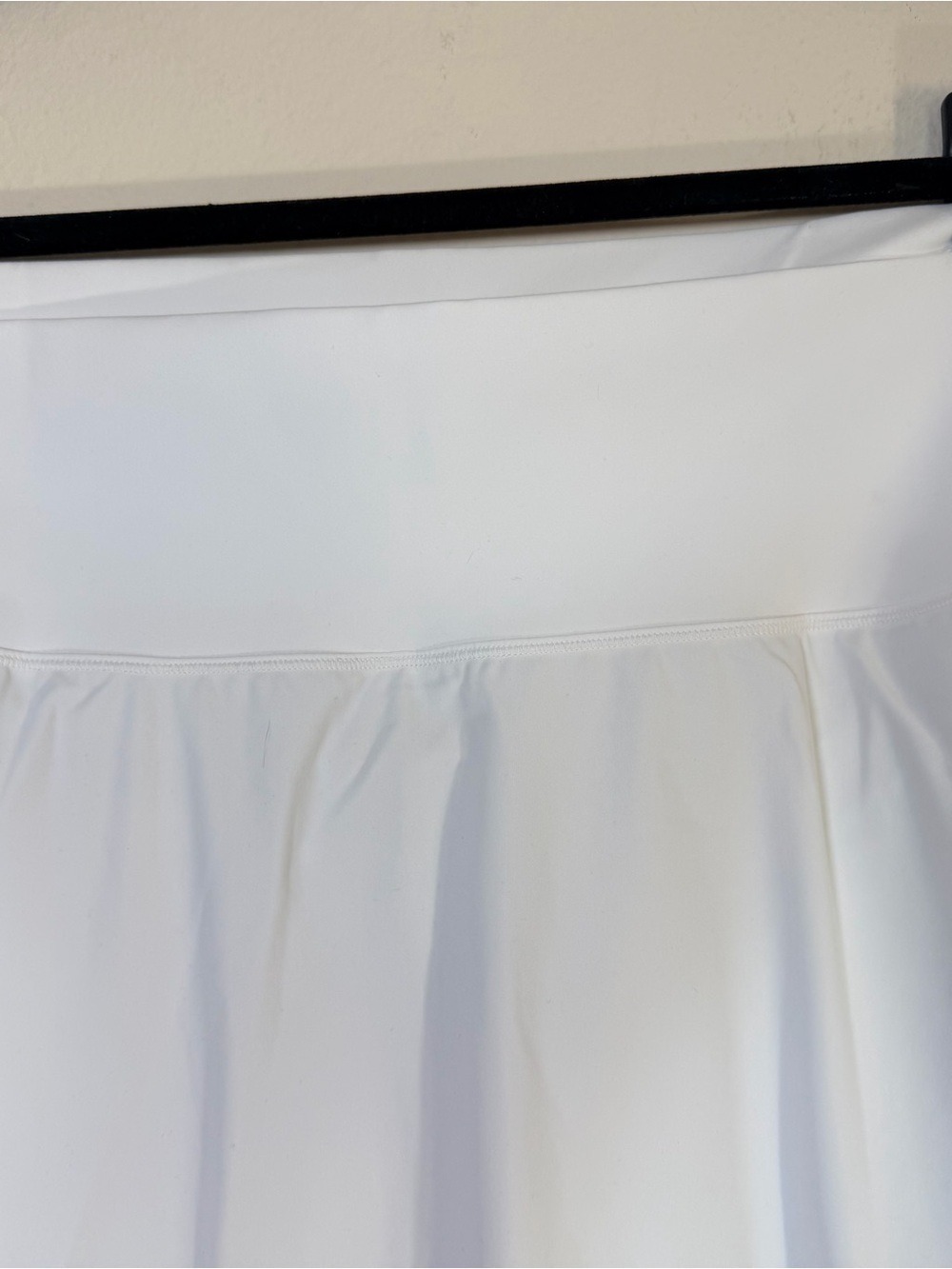 NWT Vuori Volley Skirt White XL Performance Tennis Golf Skort VW3005 - Picture 5 of 9
